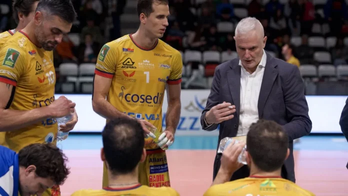 Cosedil saturnia Acicastello