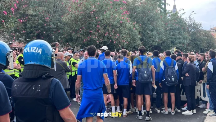 Contestazione dei tifosi del Siracusa