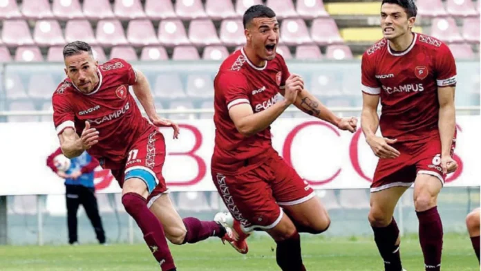 Thiago Capomaggio Siracusa